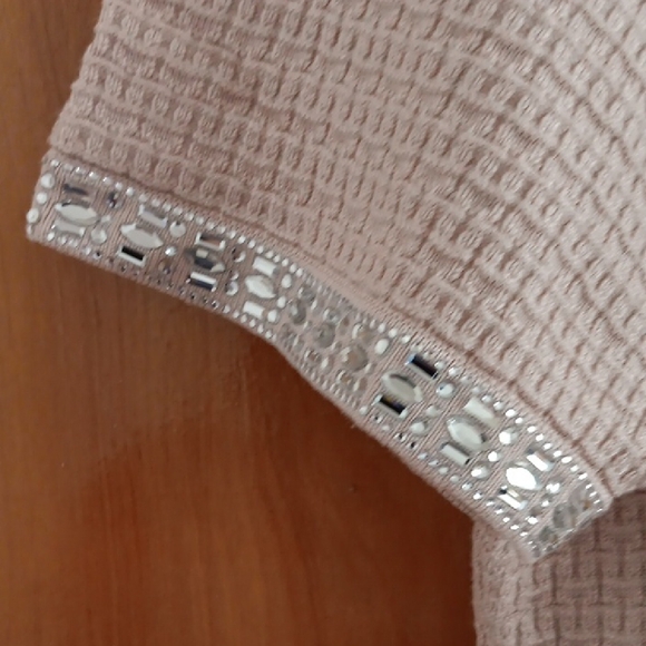 Adrianna Papell Cream Fitted Ribbed T-Shirt - Picture 3 of 5